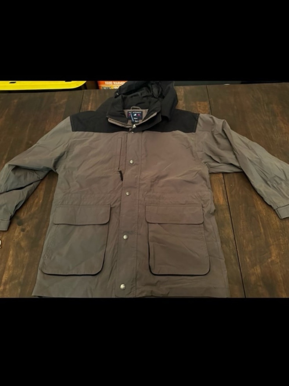 Men's Two-Tone Hooded rain Jacket - Green/ Black